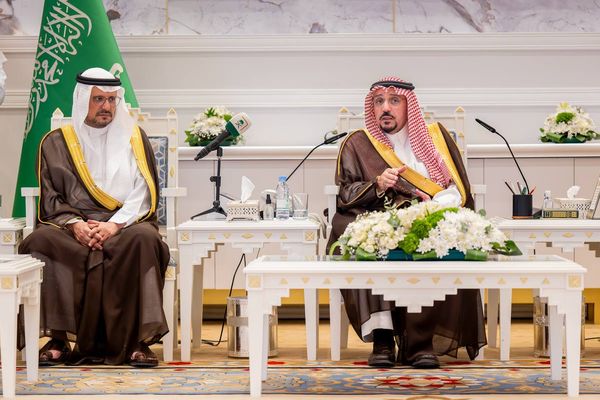 أمير القصيم يستقبل المشاركين المتميزين في خدمة ضيوف الرحمن في الحج