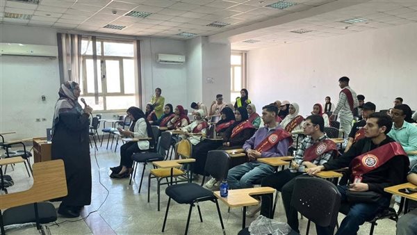 جامعة بنها تنظم ندوة تثقيفية بكلية التجارة حول إدارة الضغوط النفسية