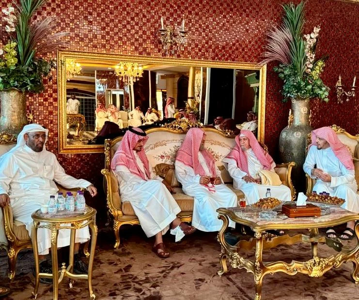 أسرة المصلح تستقبل المعزين في وفاة فقيدها
