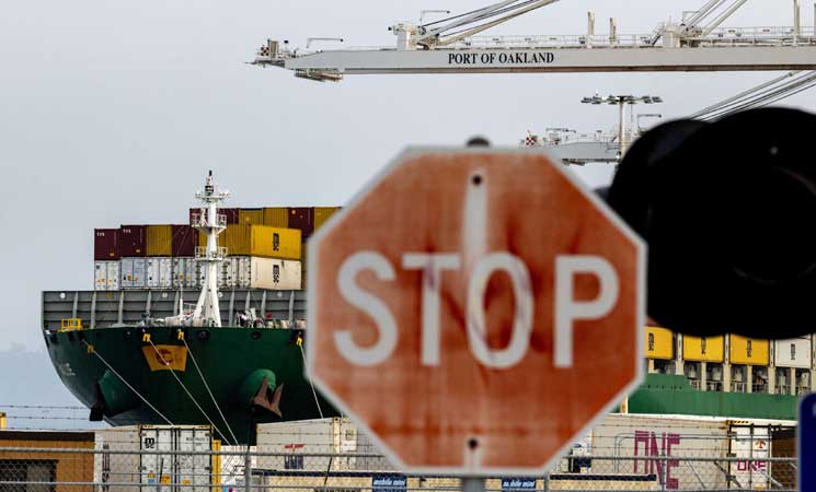 رسوم ترامب الجمركية الجديدة تدخل حيز التنفيذ بعد قرار المحكمة العليا