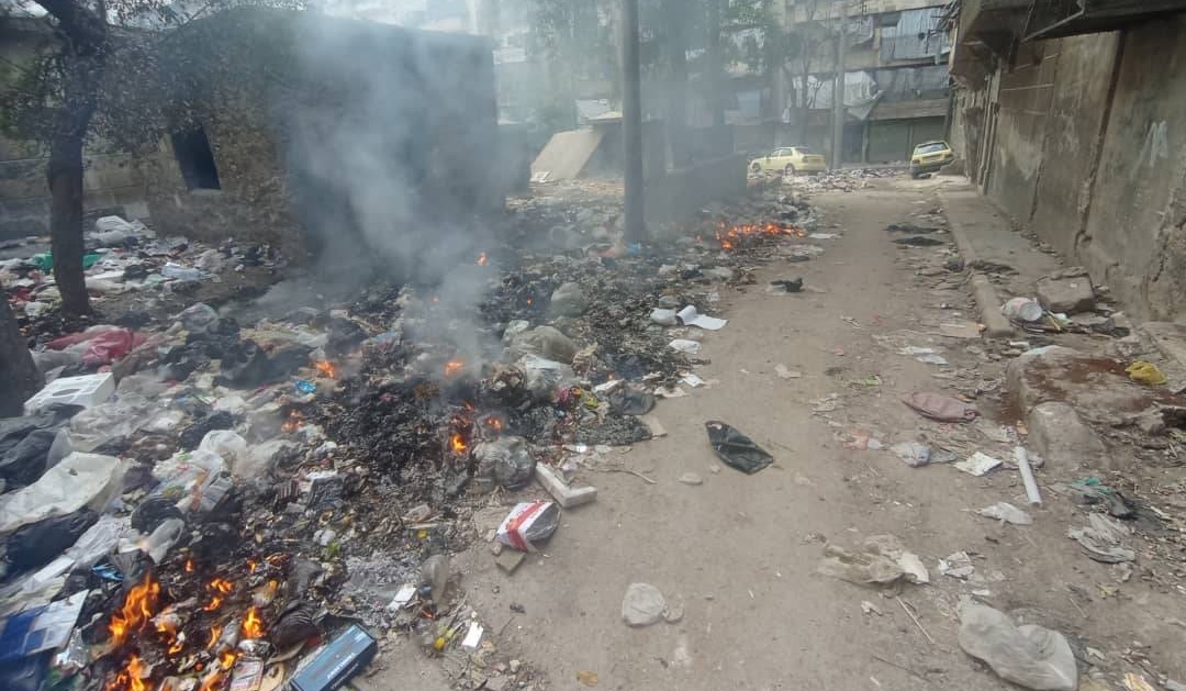 صحيفة : ” حلب تختنق ” تعيد الجدل بشأن ارتباط المؤسسات المحلية بالمركز