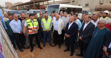 ​وزير النقل يتفقد تطوير طريق الصعيد الصحراوي الغربي ومحور أبو تيج التنموي بأسيوط