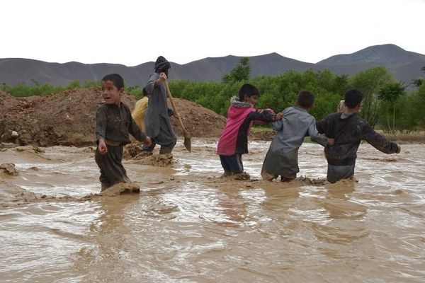 ارتفاعُ ضحايا الفيضانات والكوارث الطبيعية إلى 61 شخصًا في أفغانستان