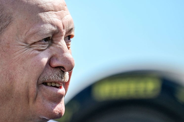 صحيفة عبرية: أردوغان يرسم خريطة للشرق الأوسط تقوم على أن “إسرائيل تهديد مركزي” للمنطقة