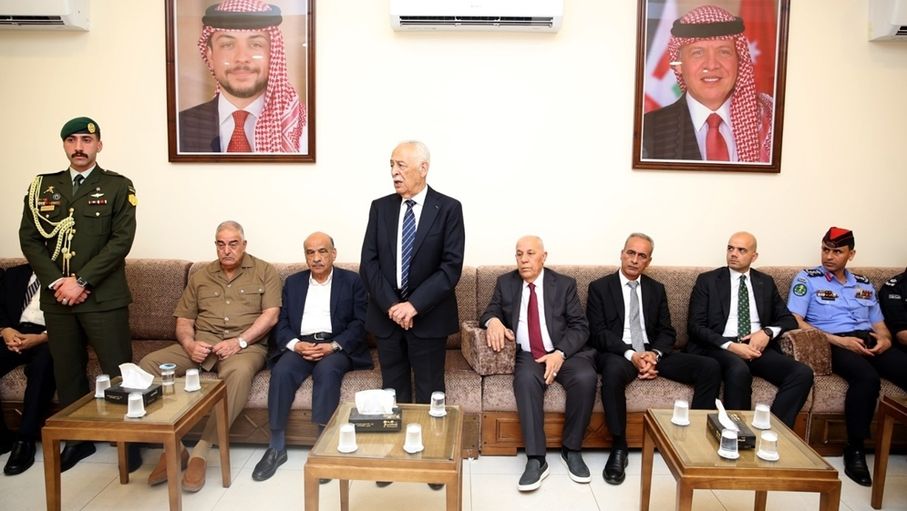 مندوبا عن الملك وولي العهد.. العيسوي يعزي الدويري والخصاونة والمقابلة وبوران