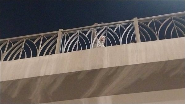 محافظ الجيزة يتابع أعمال صيانة للكباري وتركيب أسوار حديدية جديدة