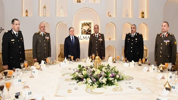 وزيرا الدفاع والداخلية يشهدان حفل إفطار بمناسبة شهر رمضان الكريم (صور)