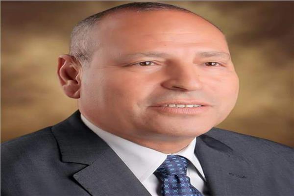محافظ القاهرة: توافر كافة السلع بأسعار مناسبة فى جميع المنافذ والمعارض