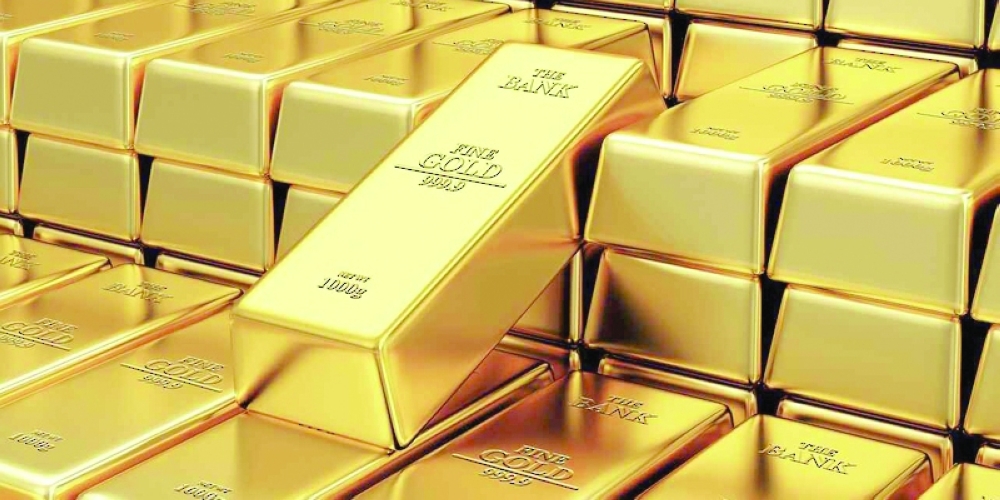 الذهب ينخفض 2% مع ارتفاع الدولار وضعف السيولة