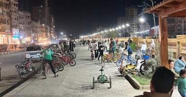 أجواء مبهجة لاحتفالات المواطنين بشم النسيم على الممشى السياحى بالدقهلية