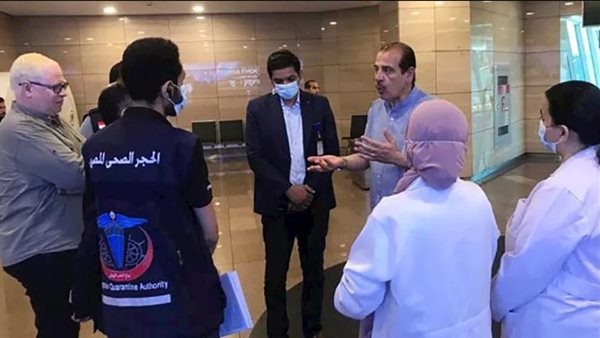تحركات مفاجئة من "الصحة" استعدادًا لعودة الحجاج بمطار القاهرة