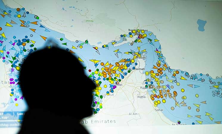 رغم إعلان طهران إغلاقه.. ترامب: مضيق هرمز مفتوح أمام الملاحة التجارية