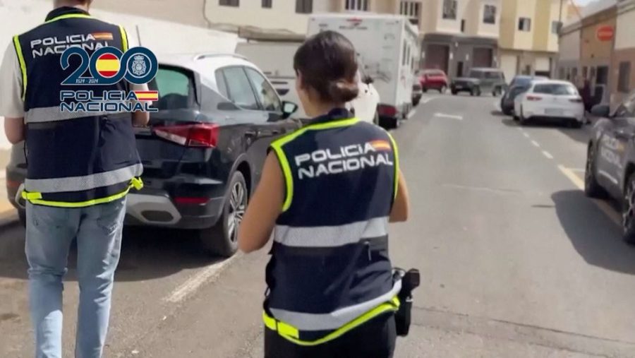 الشرطة الإسبانية توقف شابا لحجزه غرفا فندقية فاخرة لقاء سِنت واحد