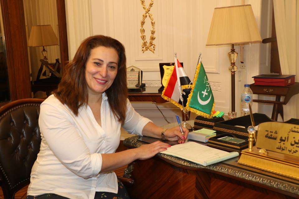 نقابة المهن التمثيلية تنعي وفاة والدة عبير فاروق بعد أزمة صحية