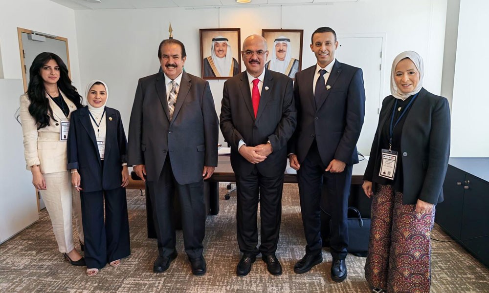 وزير التربية الكويتي يبحث مع “يونسكو” سبل تعزيز التعاون وتطوير التعليم في الكويت