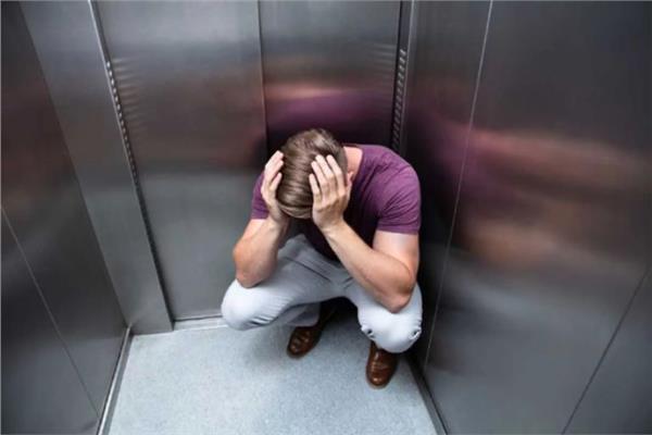 الحماية المدنية تنقذ 4 أشخاص تعطل بهم مصعد داخل فندق بالقاهرة