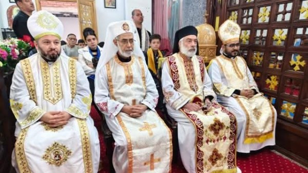 الأنبا باسيليوس يترأس قداس المناولة الاحتفالية بـ كنيسة القديسة ريتا بطوه