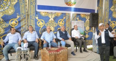 وزير الرى من قنا: المزارع المصرى المحور الأساسى لنجاح أى مشروع تنموى