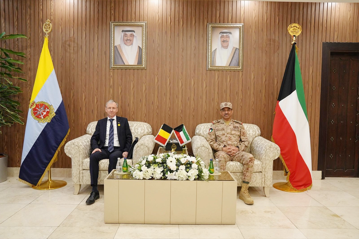 رئيس الأركان يبحث مع سفير بلجيكا التعاون المشترك
