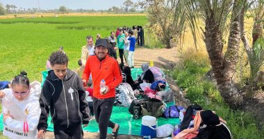 بين الخضرة والطبيعة.. الأسر تقضي شم النسيم داخل أراض زراعية بالدقهلية