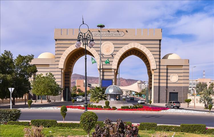 الجامعة الإسلامية بالمدينة المنورة تفتح باب القبول في 10 كليات عبر منصة قبول