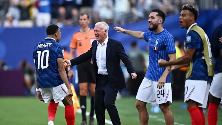 لحظة بلحظة.. فرنسا 2 -0 السويد