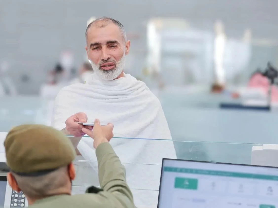 جوازات مطار الملك عبد العزيز تستقبل أولى رحلات الحجاج من سورية
