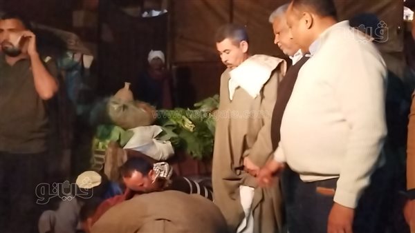 حملة موسعة بمدينة قنا لمتابعة التراخيص ورفع الإشغالات والرقابة على سلامة الغذاء (فيديو)