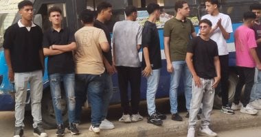 أتوبيسات تنقل طلاب الثانوية من القرى إلى لجان الامتحانات بالمدن