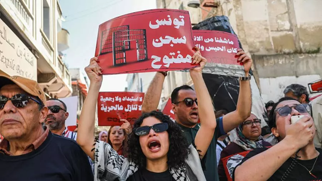 تونس.. “رايتس ووتش” تحذر من تضييق غير مسبوق على المجتمع المدني