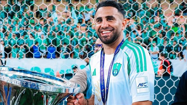 لم يحققها أي لاعب أجنبي، رياض محرز يحطّم رقما تاريخيا مع الأهلي السعودي