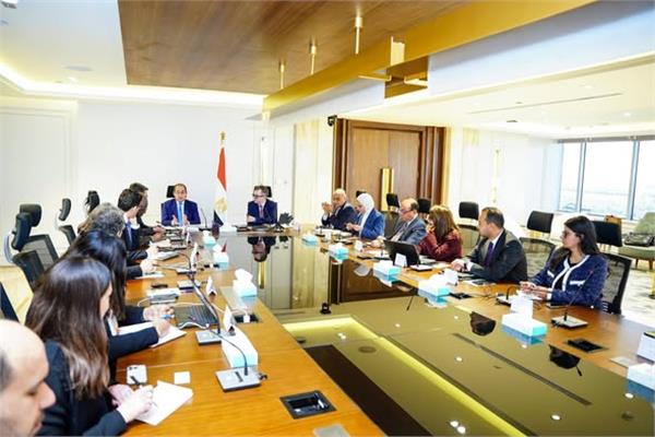 وزيرا التخطيط و المالية يبحثان مع البنك الدولي تمويل مشروعات البنية التحتية
