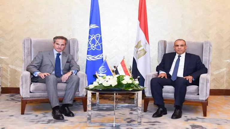 وزير الخارجية يلتقي المدير العام للوكالة الدولية للطاقة الذرية بمدينة