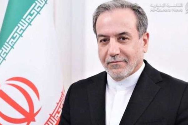 وزير الخارجية الإيراني: المنظومة الصاروخية غير قابلة للطرح على طاولة المفاوضات