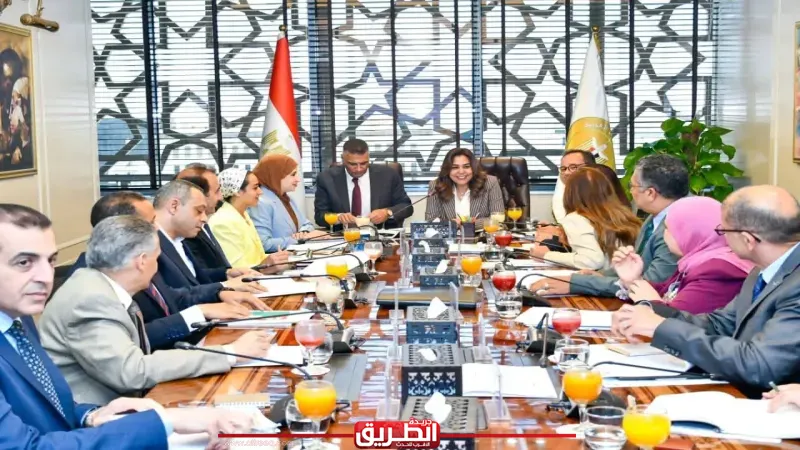 وزيرة المحليات والبيئة ومحافظ جنوب سيناء يناقشان مشروع “جرين شرم” وتحويل شرم الشيخ لمدينة خضراء