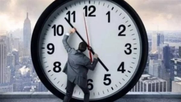 موعد تقديم الساعة 60 دقيقة.. كيفية تغيير الساعة على الهاتف