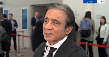 وزير البترول وعماد أديب والفقى والديهى يشاركون فى عزاء والدة أحمد عز