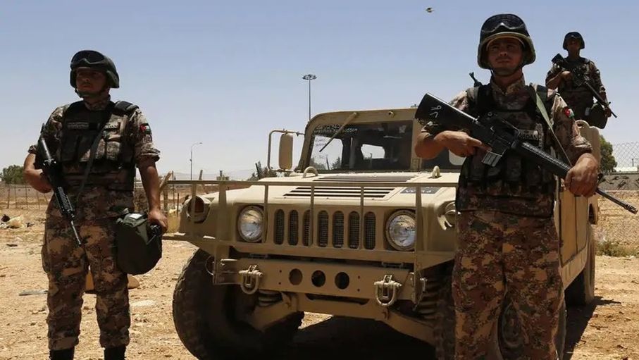 إحباط  10 محاولات تهريب مواد مخدرة بواسطة بالونات موجهة إلكترو...