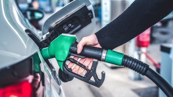 أسعار البنزين والسولار في مصر اليوم بعد غلق مضيق هرمز