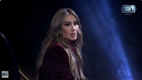 «معرفش عملت كده ازاي».. مايا دياب تروي تفاصيل قفزها من الطائرة بدبي|فيديو