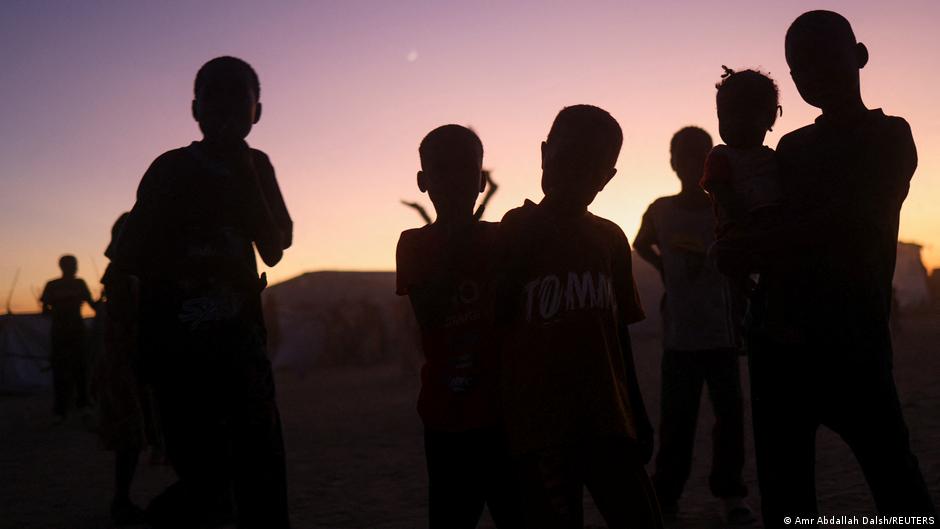 جنود أطفال في حرب السودان.. "نجوم" لكن ضحايا على "تيك توك"