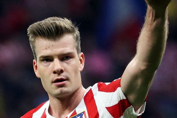 "هاتريك" سورلوث يصعد بأتلتيكو مدريد إلى دور الـ16 في "أبطال أوروبا"