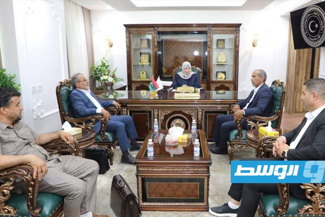 الكيلاني تبحث مع عمداء بلديات دعم الفئات الهشة وتطوير مكاتب الشؤون الاجتماعية