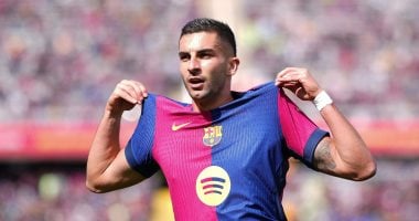 برشلونة يفتح ملف تجديد عقد فيران توريس