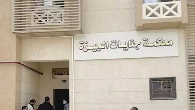 مستندات مزورة وجوازات مزيفة.. محاكمة 14 متهمًا بينهم 9 محامين بالجيزة