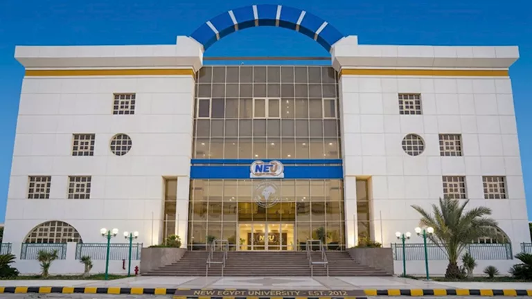 إدارة الأعمال تبدأ من 62 ألف.. مصروفات جامعة مصر الجديدة