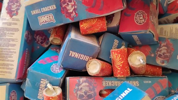 ضربة حاسمة لتموين أسيوط.. ضبط 620 صاروخ ألعاب نارية مجهولة المصدر