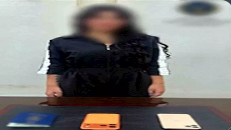 "بلوجر أجنبية" تنشر مقاطع فيديو مثيرة فانتهت داخل حجز قسم أكتوبر