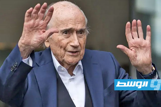 بلاتر يجدد فتح النيران على إنفانتينو ويصفه بالمتسلط