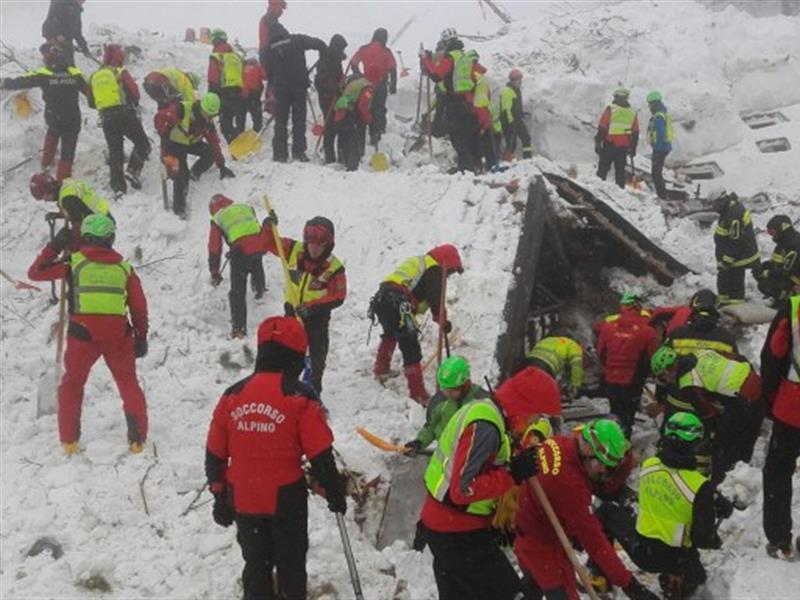 انهيار جليدي في النمسا يودي بحياة 3 أشخاص ويصيب اثنين